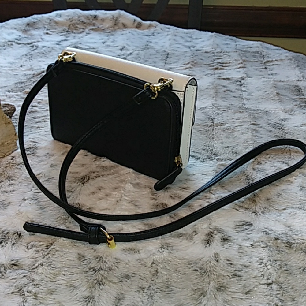 Black & white crossbody JCP
